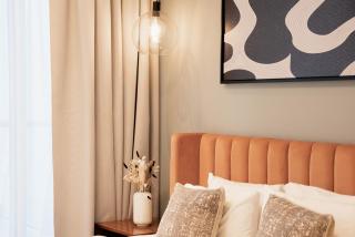 Stylish 1BR with Stunning Canal Views in Business Bay - 6