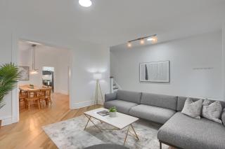 Modern and Spacious Four Bedroom House in Pittsburgh with Parking - Pittsburgh - 9