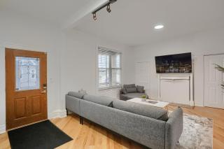 Modern and Spacious Four Bedroom House in Pittsburgh with Parking - 7