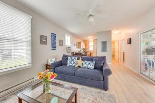 1 Mi to Moody Beach Cottage with Pool Access! - 3