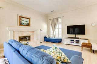 3 Mi to Beach Central and Elegant Home in Oceanside - Oceanside - 0
