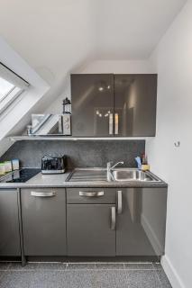 Dene House - Sandyford Apartment by Week2Week - 6