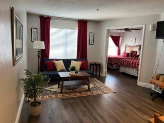 Condo Near Disney Universal Free Parking - 8