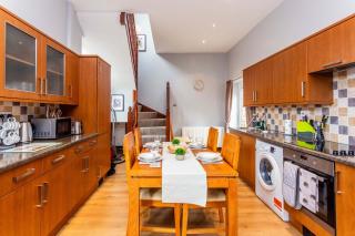 Lovely 3 Bedroom Home in South Shields by Beach - 8