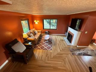Vintage Hearth Tudor Treasure in Sequim - 7