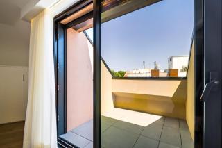 The Shoreline 5 by Portugal Portfolio - 3