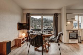 Apartment with balconies at the foot of the slopes - 1