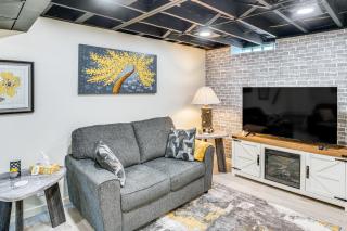 2 Mi to Lake Michigan Family-Friendly Home - 9