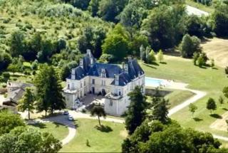 Appartement dans Château exceptionnel PISCINE -GOLF -TENNIS - 5