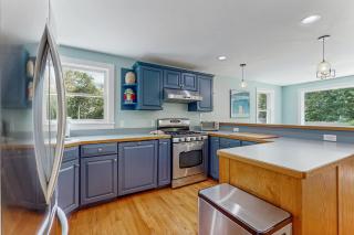 White Pearl - Oak Bluffs - 2