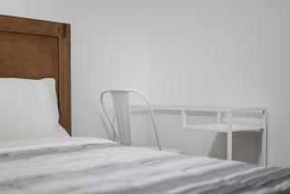 Bloomfield Pittsburgh B Stylish and Cozy Private Bedroom, Shared Bathroom, with Free Parking - Pittsburgh - 6