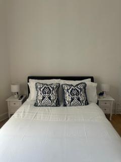Edinburgh City Centre Double Room - 5