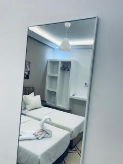 Studio lumineux avec terrasse - 2