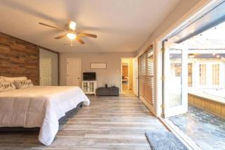 2100 SQFT Houston Long Term Luxury Pool Spa Resort - 4