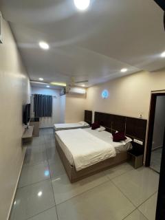 Hotel SRI DEEPTHI LODGE - Ādoni - 4