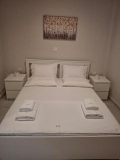 A&A Apartment with Balcony - Kalamáta - 8