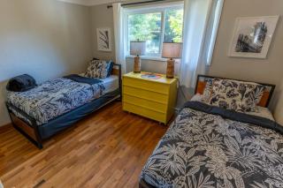 Mid-Century Modern Apartment at Horner Park - Victoria - 2