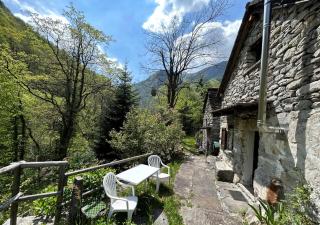 Rustic on the Verzasca River - - 6