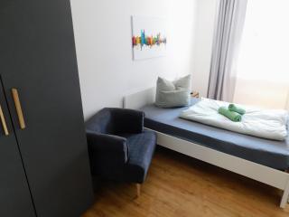 Apartment in Magdeburg-Salbke mit Balkon und WiFi - 0