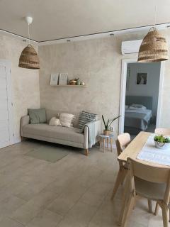 Stylish Central Varna Apartment - Warna - 9