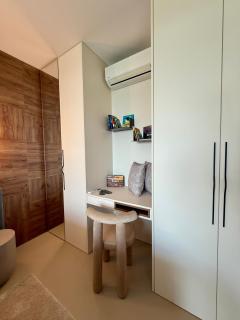 Eurovea Tower, 27th floor apartment, free parking - 2