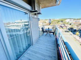 Apartamento con piscina y balcón recién reformado - 5