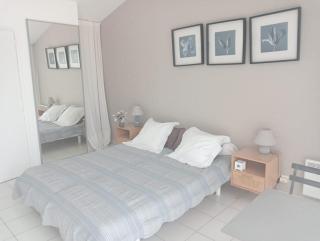 Chambre Indépendante sur terrain avec piscine - Ollières - 5