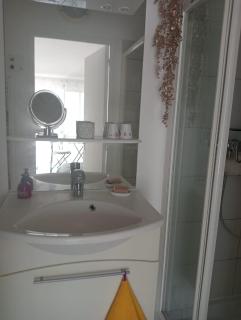 Chambre Indépendante sur terrain avec piscine - 3