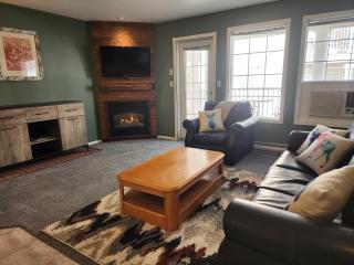 Mountain View Villas with Fairmont Creek Vacation Rentals - Fairmont Hot Springs - 3