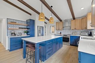 Beautifully Updated Lake House - Beaver Dam - 7