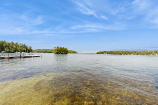 Meredith Lakefront Lodge on Lake Winnipesaukee - 8
