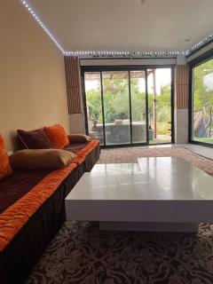 Appartement Darna - NETFLIX - WIFI - Terrasse avec jacuzzi - 0