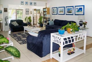 Silver Point Villa - Freeport - 1