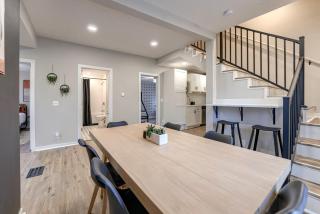 Dundee 3Br2Ba house sleeps 9 plus crib central Omaha - 3