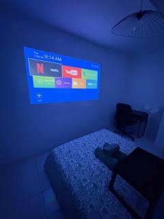 F3 confortable à 2 min du métro et ambiance cinéma - 4