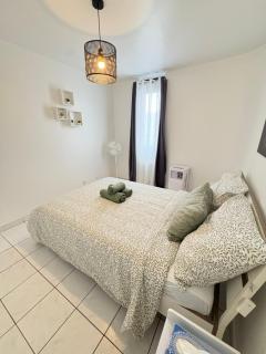 F3 confortable à 2 min du métro et ambiance cinéma - 3