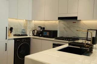 Modern & Stylish 1BR, Pool & Gym - 7