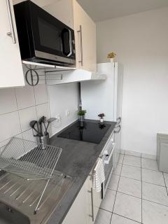 F3 confortable à 2 min du métro et ambiance cinéma - 1