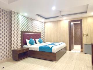 Hotel Pawan Plaza at Karol Bagh - 9