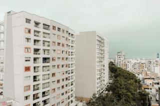 Elegant 3BR Balcony in Surquillo - Lima - 1