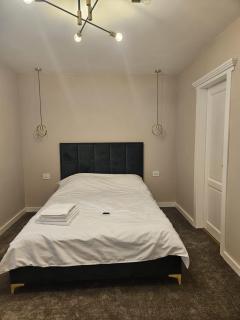 V-House - - 7