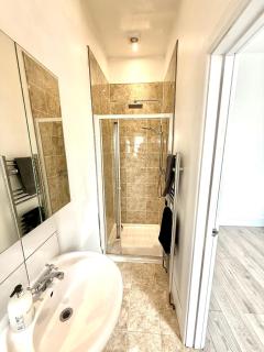 Central City Flat in Bristol - Bristol - 8