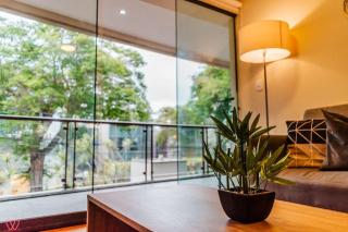Bright 1BR Balcony in San Isidro - Lima - 4