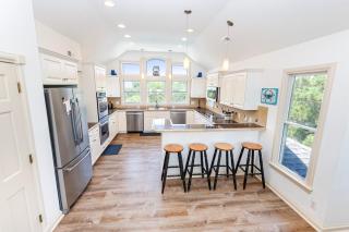 Oceanside, Private Pool, Hot Tub, Rec Room-PI7, Island Breeze - 4