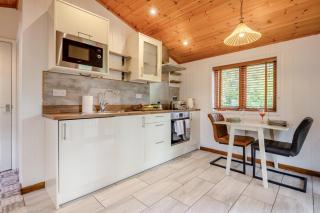 Woodland Views Lodge - 2