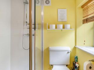 2 Bed in Cosheston FB060 - 1