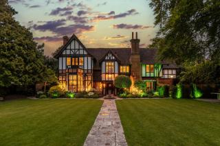 The Tudor Mansion - 9