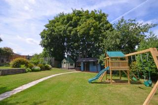 Dulcima Cottage - 1