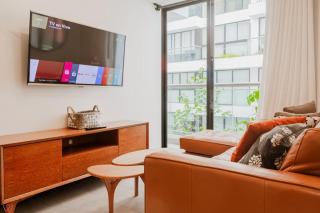 Charming 1BR Balcony in San Isidro - Lima - 5