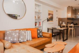 Charming 1BR Balcony in San Isidro - Lima - 4